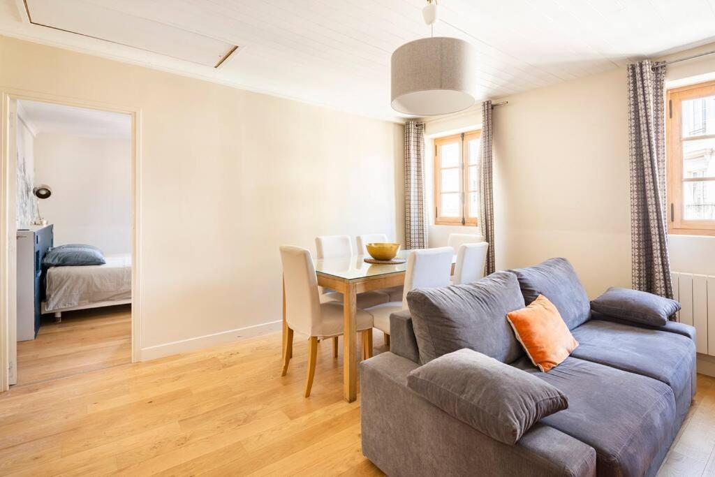 Parlement 2 - 55m2 -2 Ch Et 2 Sde Apartment